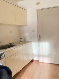 電梯獨立門牌、全新家電、變頻冷暖、採光大空間、24時大樓管理 - Image 21