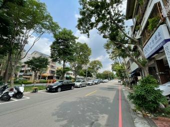 中國醫藥學院電梯陽台大套房（第1張）