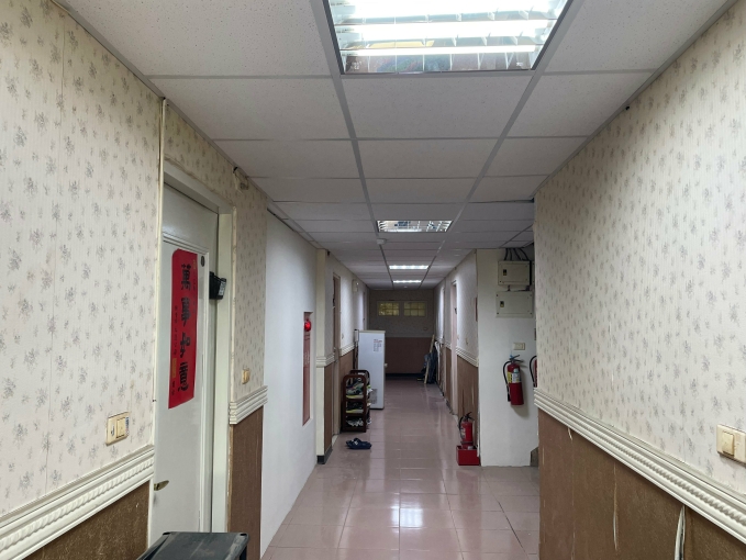 中國醫藥學院電梯陽台大套房（第11張）