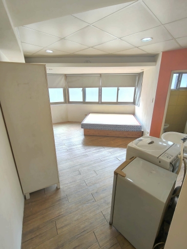 橘子🍊經貿愛買中央公園🍊包水網路子母車🍊可租補電梯套房(第7張)