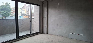 林口中山路便宜全新透店~地下室有平面車位（第4張）