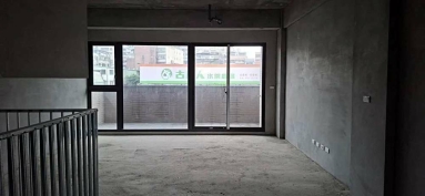 林口中山路便宜全新透店~地下室有平面車位（第7張）