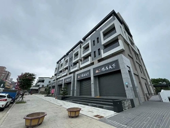 林口中山路便宜全新透店~地下室有平面車位（第12張）