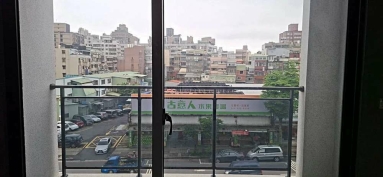 林口中山路便宜全新透店~地下室有平面車位（第10張）