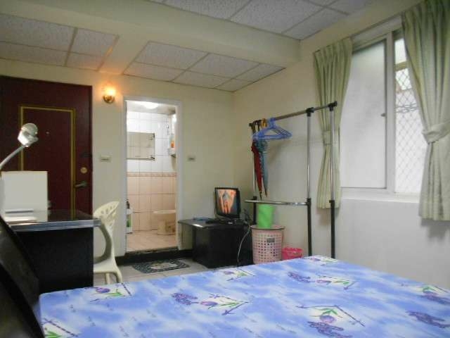 免仲介費 SOGO商圈公寓4樓網路套房出租 只另付電費（第8張）