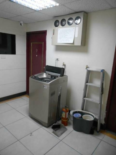 免仲介費 SOGO商圈公寓4樓網路套房出租 只另付電費（第9張）