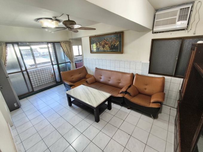 太平家樂福旁 電梯三房 可租補 家具全 - Image 2