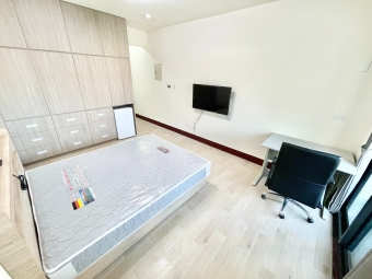 雙租補☆陽台☆超新電梯套房☆飲水機☆垃圾處理（第7張）