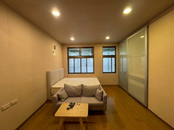 士林區.芝山站.可寵.2F獨立陽台.舒適設計感套房（第1張）