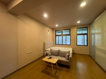 士林區.芝山站.可寵.2F獨立陽台.舒適設計感套房（第2張）