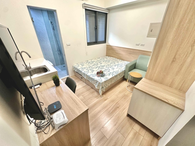 對著天花板發呆💕陽台獨洗✨可租補💕宇你相見💫永興商圈（第1張）