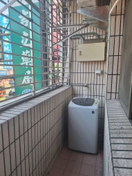 全新裝潢及冷氣，實木家具（第11張）