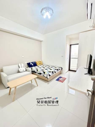 近大里工業區、修平科大、藝術廣場💖透天電梯🉑️租補💖機車位一戶一格💖陽台獨洗曬💖雙門冰箱💖雙人沙發💖子母車💖飲水機💖（第7張）