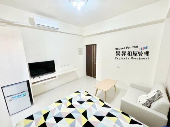 近大里工業區、修平科大、藝術廣場💖透天電梯🉑️租補💖機車位一戶一格💖陽台獨洗曬💖雙門冰箱💖雙人沙發💖子母車💖飲水機💖（第2張）