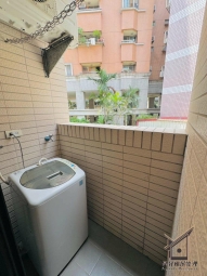 🉑️租補✦新光遠百✦永豐棧✦長榮桂冠✦流理台✦陽台獨洗曬✦子母車✦門口機車位（第3張）