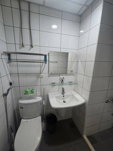 🏡一中獨立套房🏡可租補/包水/走路5分鐘到台中科大/台體/台中火車站/食衣住行非常方便 - Image 9