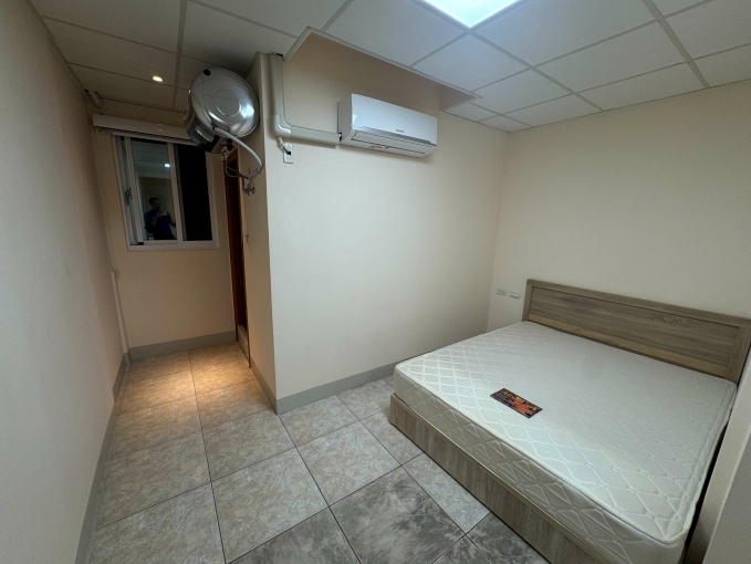 可租補套房,採光佳,鼎山家樂福旁,生活機能便利(第5張)