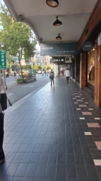 大安站旁 玫瑰大廈 人潮洶湧（第3張）