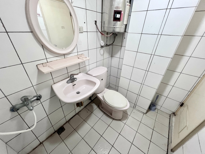 你混哪裡?我混黑眼圈⚡小資首選 全配高採光⚡可租補💕近興大 忠孝夜市⚡宇你相見（第8張）