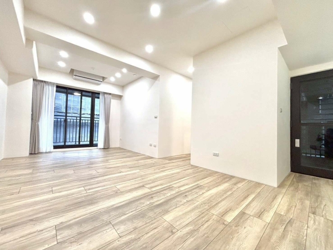 廷選好屋✨全新交屋✨平面車位+機車位✨可租補可戶籍✨傢俱電全配 - Image 1