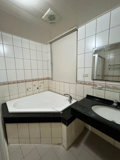 免管費＋有車位！沙鹿整棟透天出租 28K（第6張）