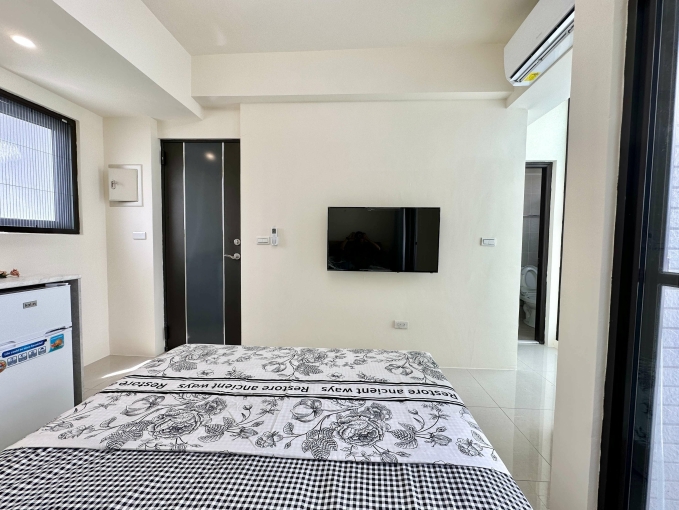 超新電梯套房*可貓*陽台獨洗曬*乾溼分離*衛浴開窗*流理臺*沙發*機車位~（第4張）