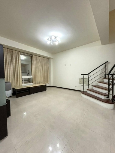 橘子🍊都會公園前🍊四樓別墅🍊3房3衛可租補（第2張）