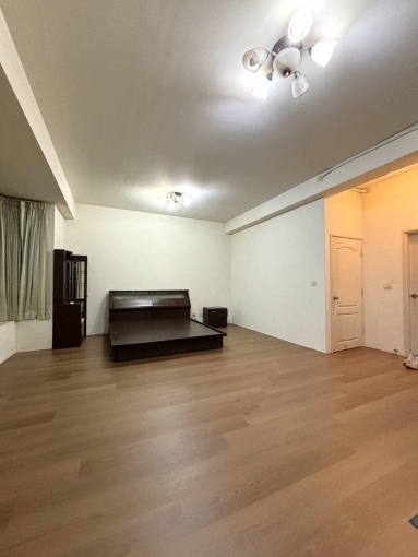 橘子🍊都會公園前🍊四樓別墅🍊3房3衛可租補（第8張）