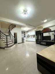 橘子🍊都會公園前🍊四樓別墅🍊3房3衛可租補（第1張）