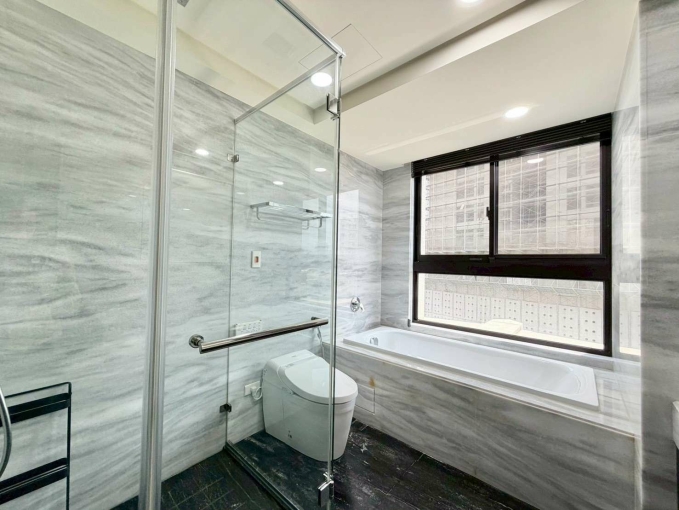 ✨夢想豪宅✨可補家具✨含兩個汽車位 一個機車位（第14張）