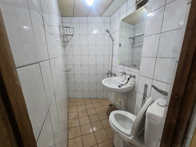 🏡精華地區稀有店住🏡好停車•門前百坪公園•千戶社區就在隔壁•人潮就是錢潮✨️（第13張）