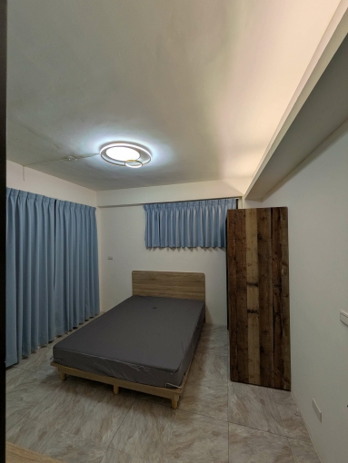 家庭式住家或三人合租,（物超所值） 溫馨簡約風, 兩面採光佳,隔音佳，超大陽台,通風（第4張）