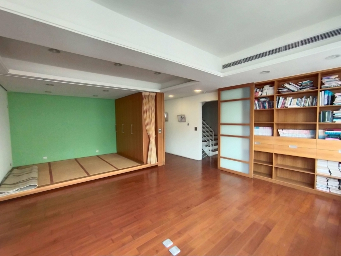 橘子🍊台灣大道巷內近漢口國中🍊稀有高質感別墅🍊可營登（第9張）