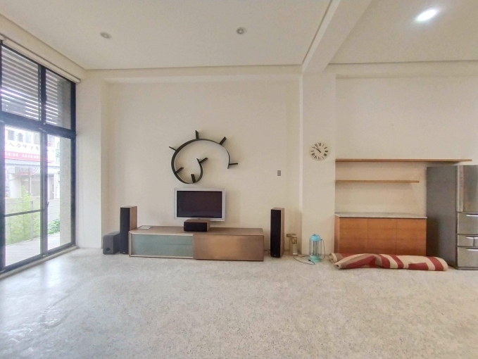 橘子🍊台灣大道巷內近漢口國中🍊稀有高質感別墅🍊可營登（第1張）