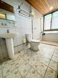 【北區雙十路二段】｜爬梯套房｜可寵貓狗｜可租補/雙租補｜近親親影城/育樂街/一中（第2張）