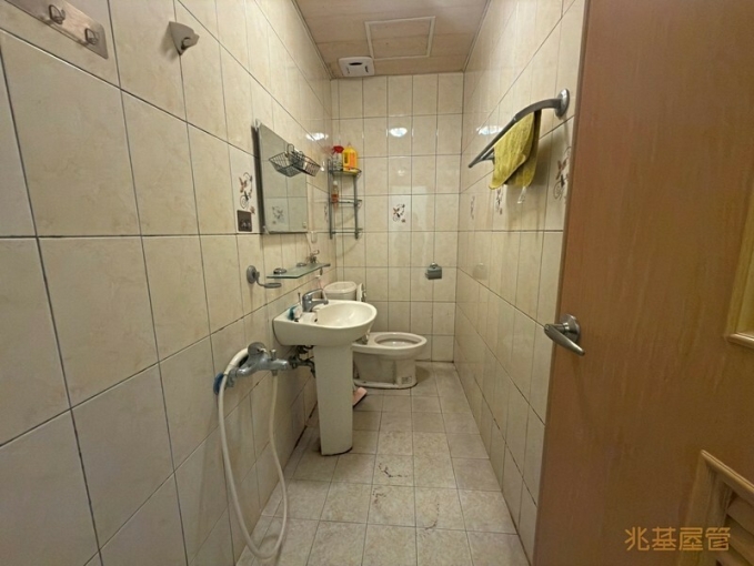 兆基社會住宅🏡中和員山公寓5樓3房家具齊可租補（第11張）