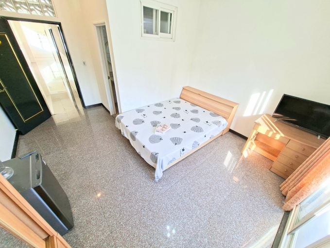 可租補☆電梯套房☆陽台曬衣☆機車好停 - Image 1