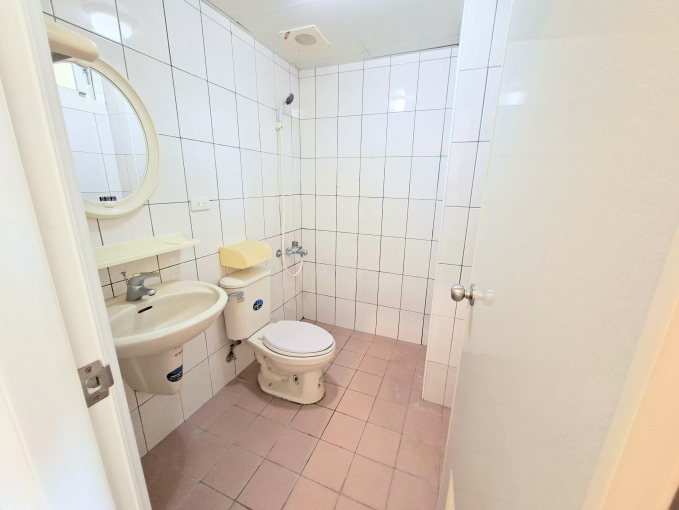 可租補☆電梯套房☆陽台曬衣☆機車好停 - Image 13