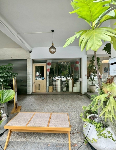 ❤️西區 近審計新村｜人潮多｜店住合一  網美風純白裝潢 🕯️ 歡迎美業進駐