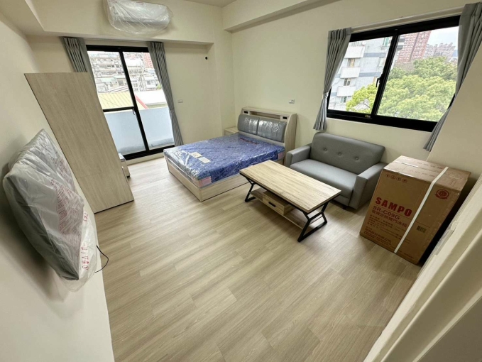 我要一杯曼陀朱加可樂✨可貓貓⚡陽台獨洗⚡可租補💕近昌平 漢口商圈⚡宇你相見（第1張）