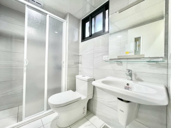 雙租補☆陽台☆超新電梯套房☆飲水機☆垃圾處理（第9張）