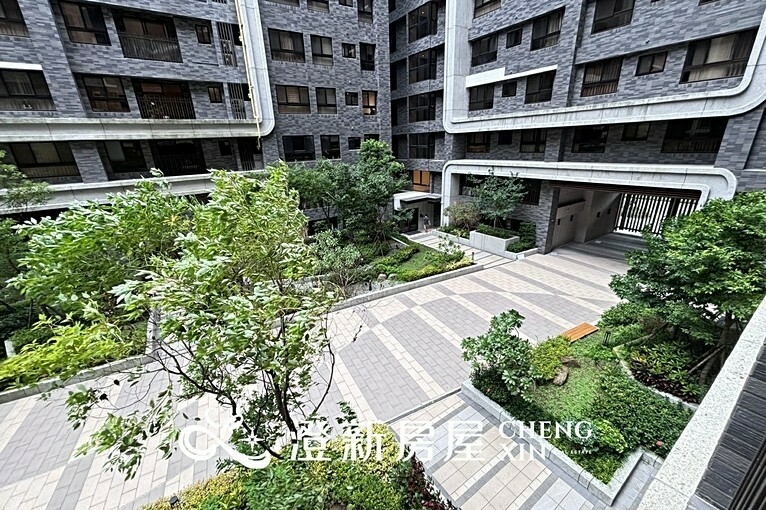 可養貓狗/步行可到高鐵/高鐵隔壁/空屋四房出租/警衛管理(第8張)