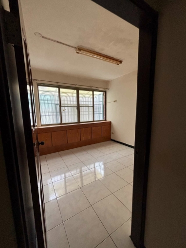 久昌街適合開店面；久昌社區（第10張）