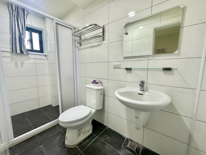 🔥龍井可租補大間🔥陽台獨洗🔥乾溼分離子母車🔥近藝術商圈 - Image 2