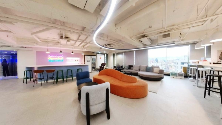 ☆捷運中山國中站☆一層一戶、漂亮設計空間、挑高門廳（第6張）