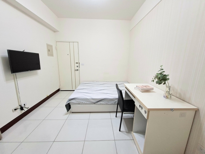 租補✨很新電梯套房✨採光佳.陽台獨洗曬*飲水機+子母車*室內好停機車✨（第6張）