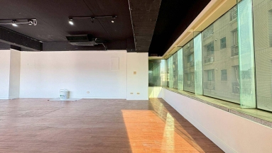 47坪 —— 正G9捷運中正路精華地段 —— 整個亮到會發光的採光！（第3張）