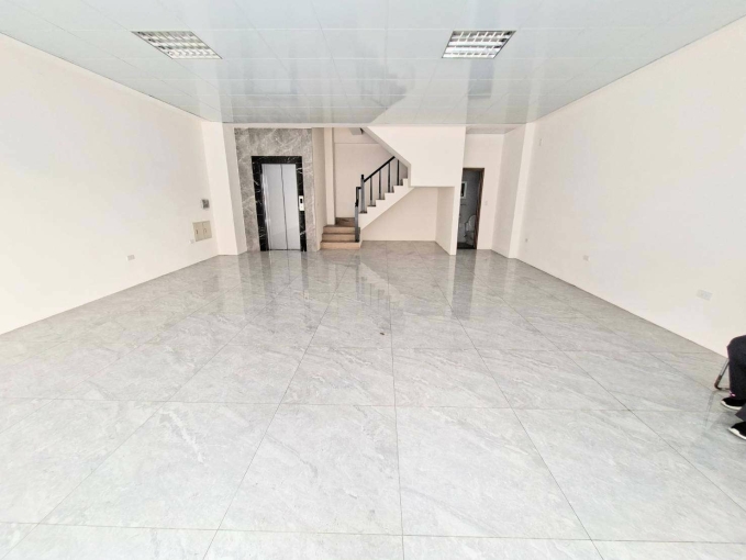 全新黃金店面~寬敞空間~歡迎賞屋~禁多油煙業者~簡餐咖啡可（第5張）