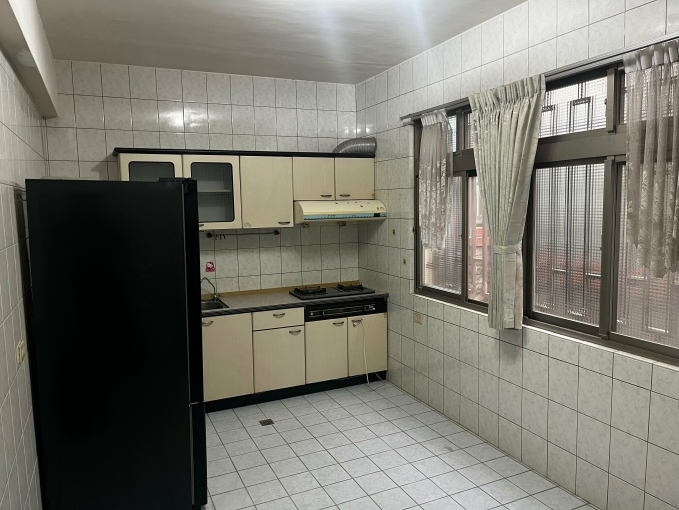 靜巷宜居！【信中路】寬敞四房透天 散步達公園/超商（第4張）