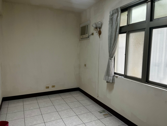 靜巷宜居！【信中路】寬敞四房透天 散步達公園/超商（第8張）